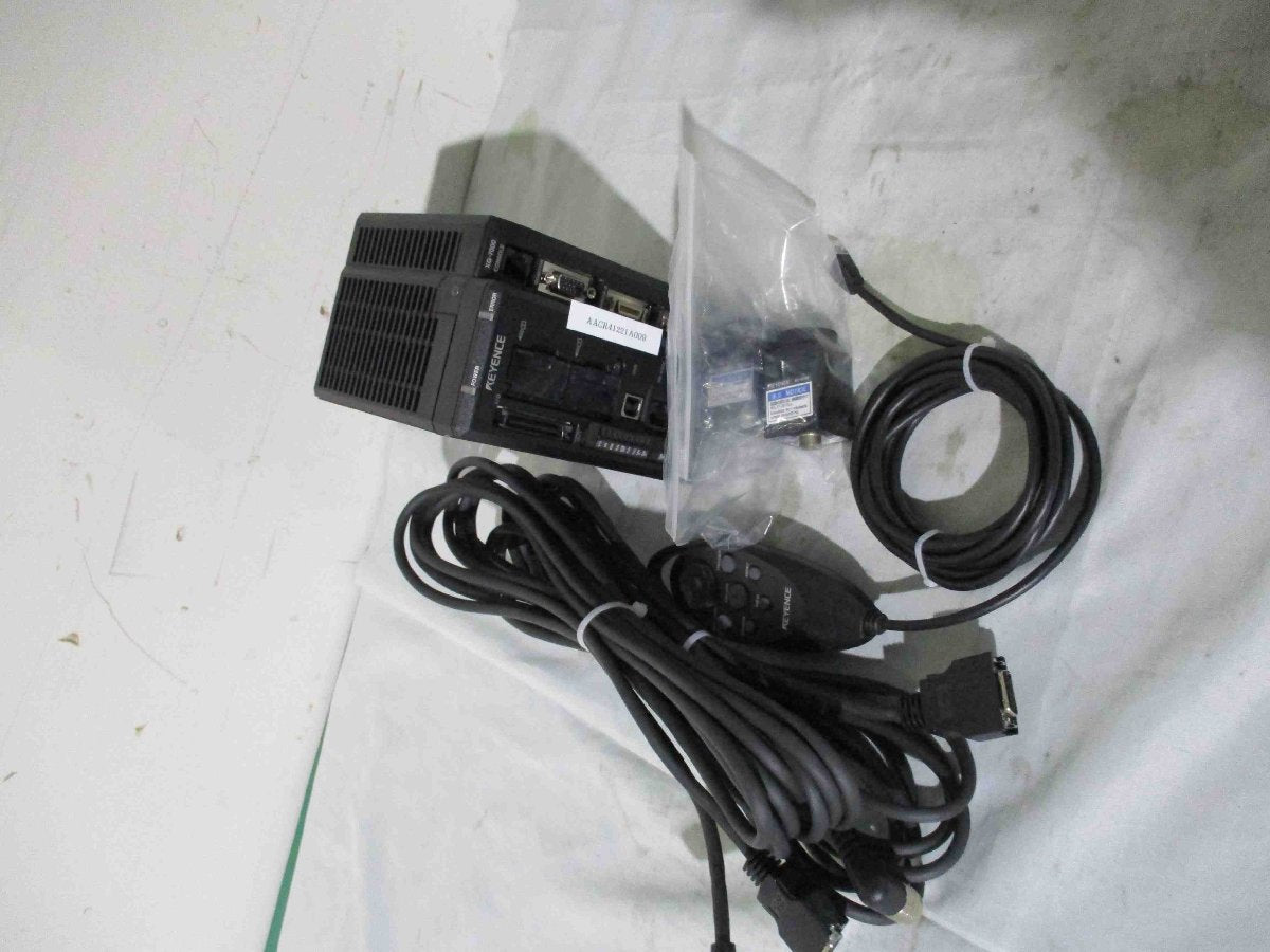 KEYENCE XG-7000 Series XG-7000/CA-CN5L*2/XG-035M*2 Console [v1115522646]