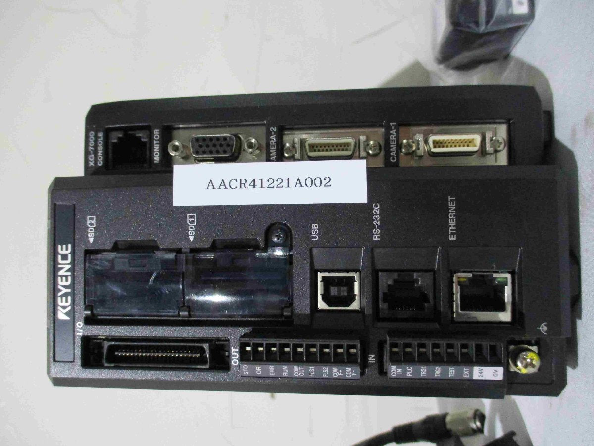 KEYENCE XG-7000 Series XG-7000/CA-CN10R*2/XG-035M*2 Console [d1115515634]