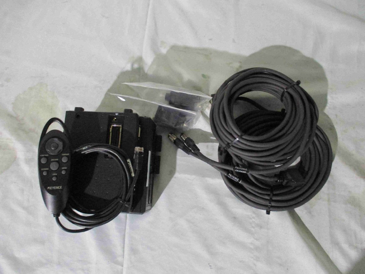 KEYENCE XG-7000 XG-7000/CA-CN10R XG-035M Console [d1115515634]