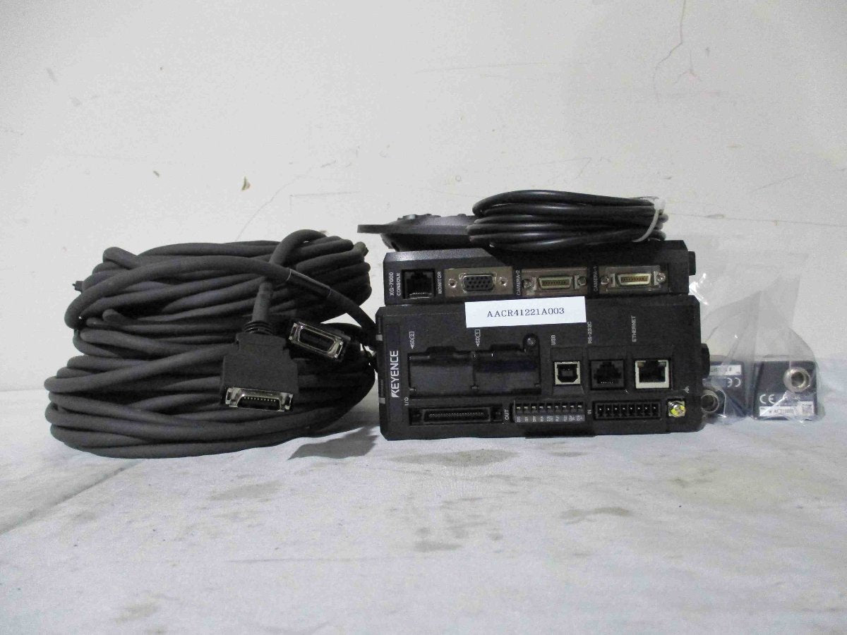 KEYENCE XG-7000 Series XG-7000/CA-CN10R*2/XG-035M*2 Console [w1115522412]