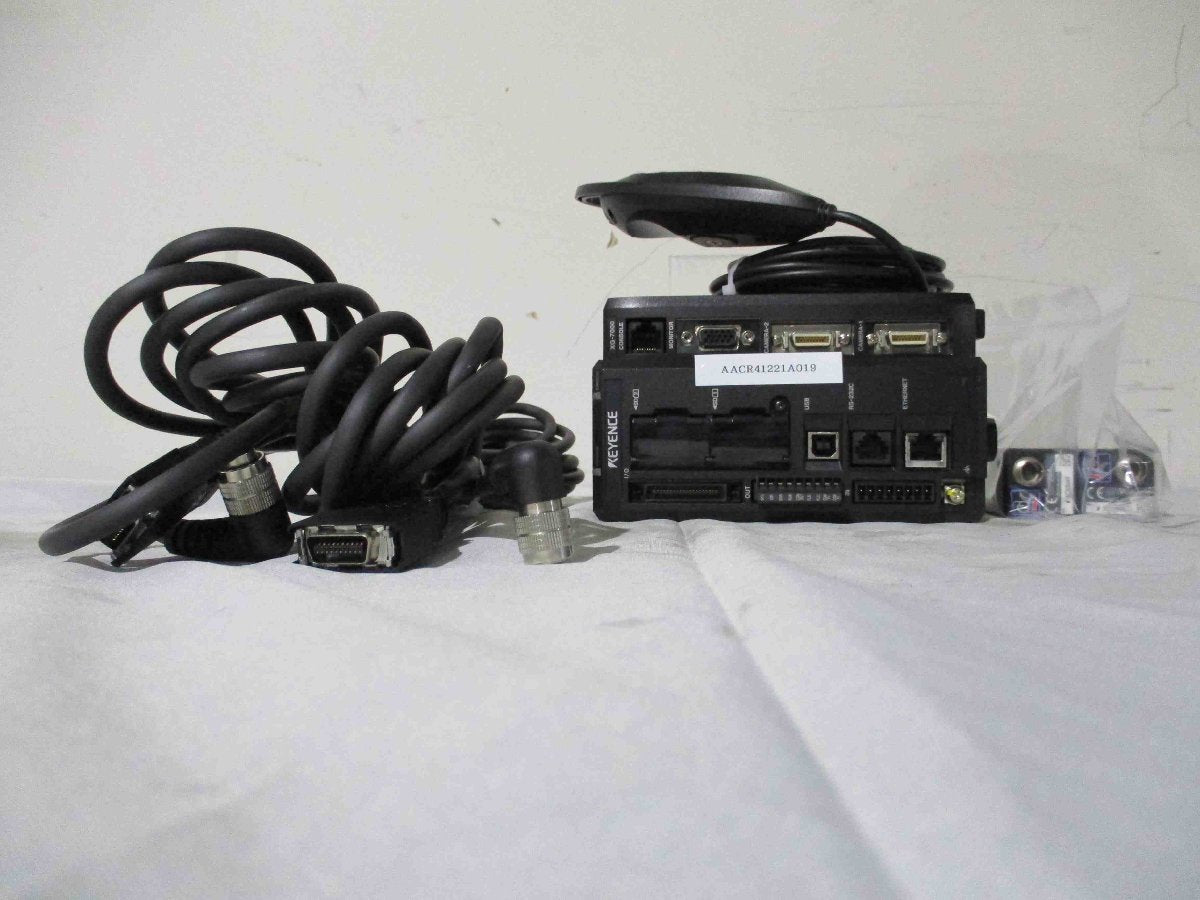 KEYENCE XG-7000 Series XG-7000/CA-CN5L*2/XG-035M*2 Console [d1115513840]