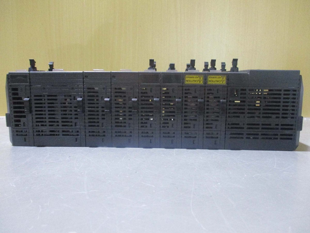 KEYENCE KV-1000 Automation Controller with KV-C32XA*2, KV-32TA*2, KV-AD40*2, KV-TF40, KVC32TC [k1115516773]