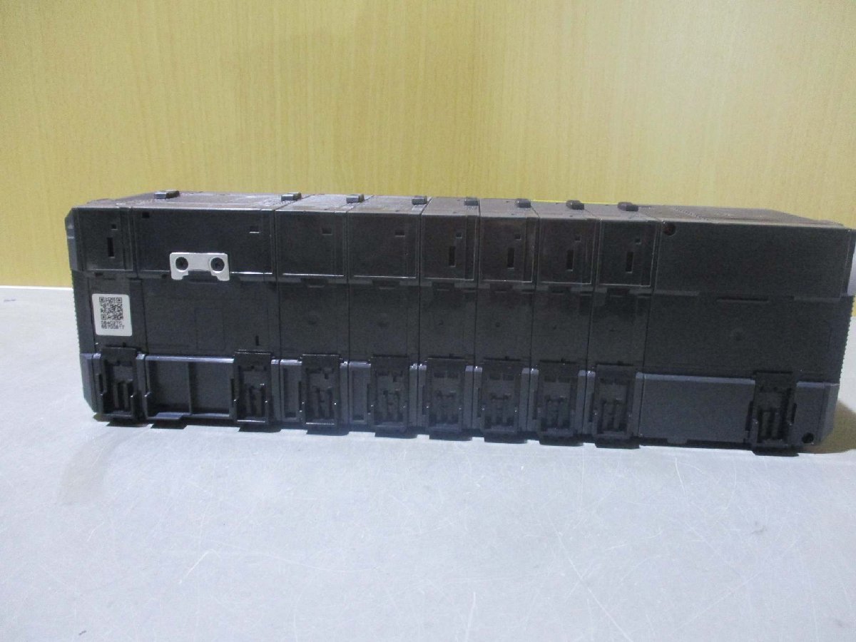 KEYENCE KV-1000 Automation Controller with KV-C32XA*2, KV-32TA*2, KV-AD40*2, KV-TF40, KVC32TC [k1115516773]