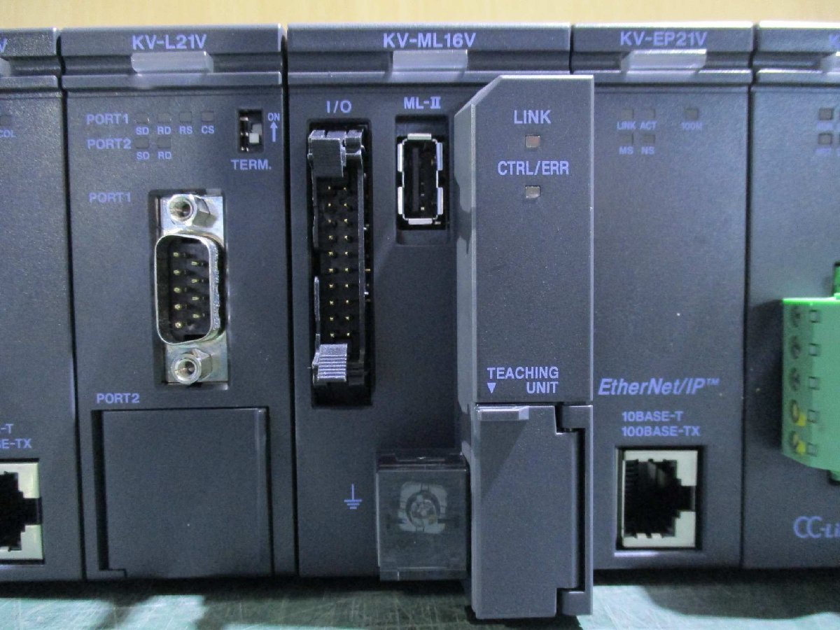 KEYENCE KV-5500 Controller Set U7 LE21V L21V ML16V EP21V CL20 C64XC C64TC [r1115494649]