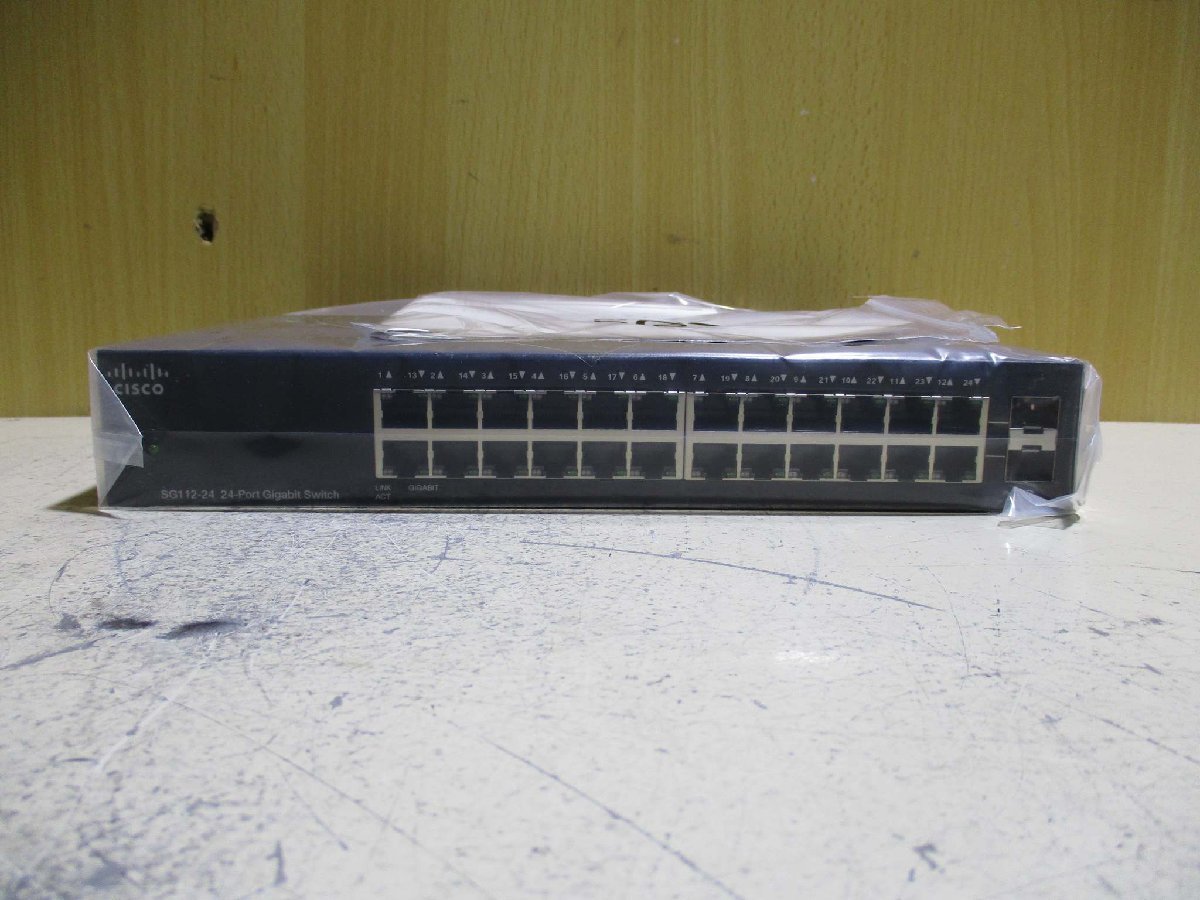 Cisco Systems SG112-24 Compact 24 Port Gigabit Switch [h1115559563]