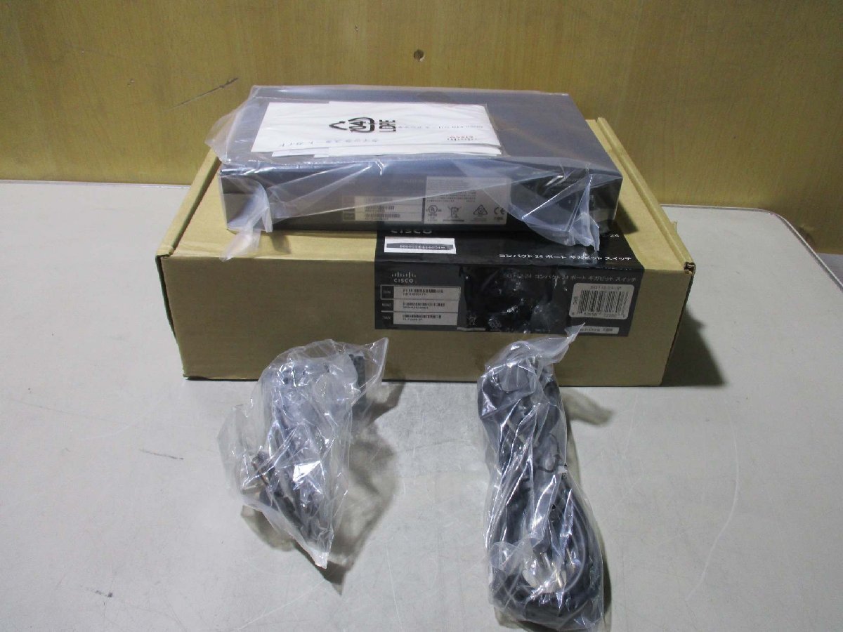 Cisco Systems SG112-24 Compact 24 Port Gigabit Switch [r1115525890]