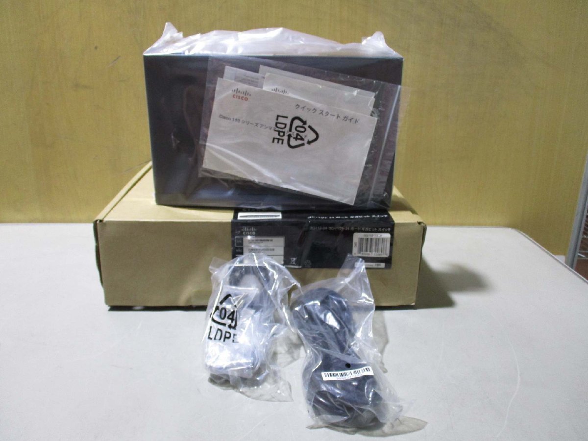 Cisco Systems SG112-24 Gigabit Switch [1115542380]