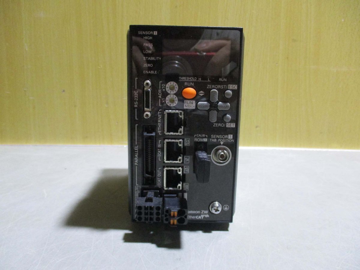 OMRON ZW-CE10 Displacement Sensor [h1116088299]