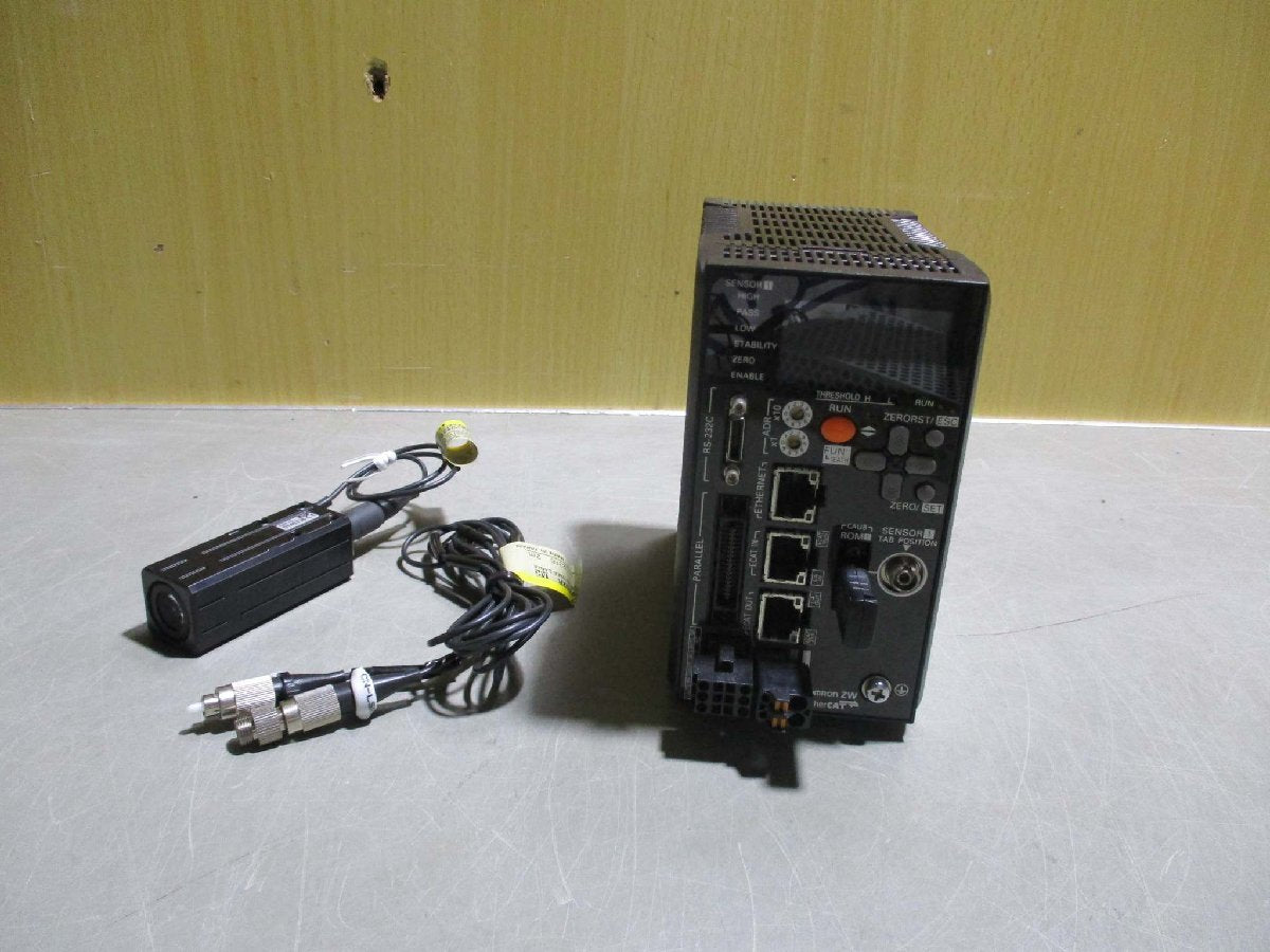 OMRON ZW-CE10 Displacement Sensor [h1116088299]