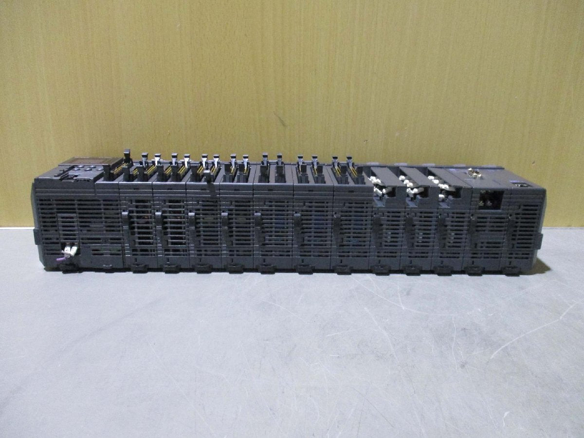KEYENCE KV-1000 PLC with KV-C64XB*2 KV-C64TA*2 KV-H40S*3 KV-AD40*3 KV-L20R KV-LE21V [m1116862541]