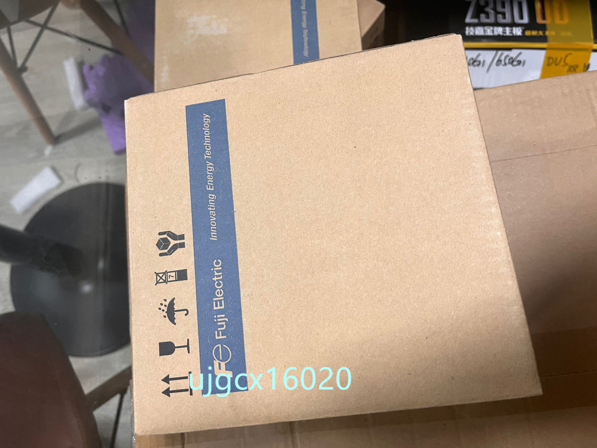 Fuji Electric FRN3.7C1S-2J Inverter [m1117476298]