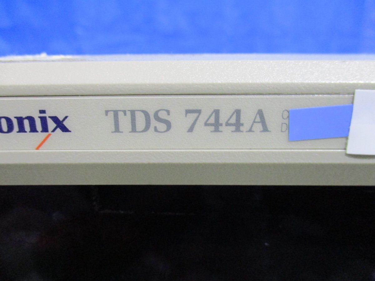 TEKTRONIX TDS 744A Oscilloscope 500 MHz 1GS/s [l1121870270]