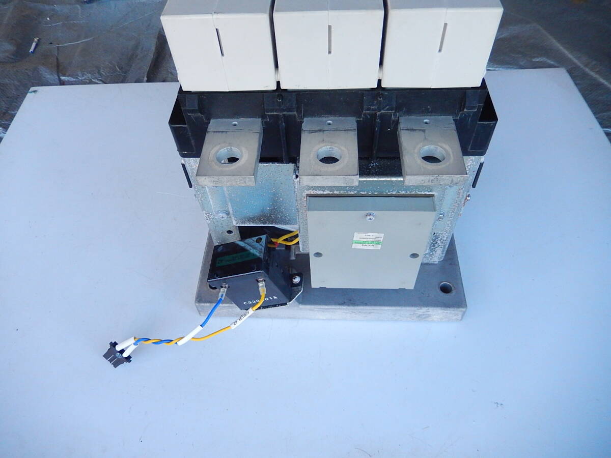 Fuji Electric SC-N16 800 Electromagnetic Contactor 200V 2a2b Auxiliary Contacts [b1127497245]