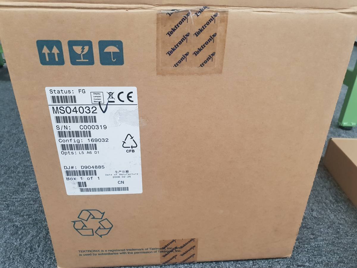 Tektronix MSO4032 Oscilloscope 300MHz 2ch 2.5GS/s [r1128291537]