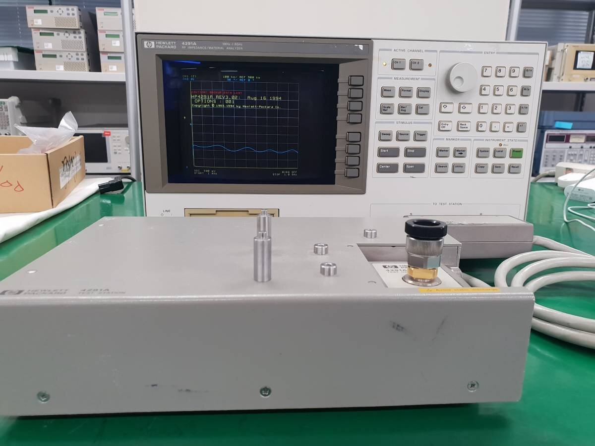 Agilent 4291A RF Impedance/Material Analyzer with Test Station [p1128356557]