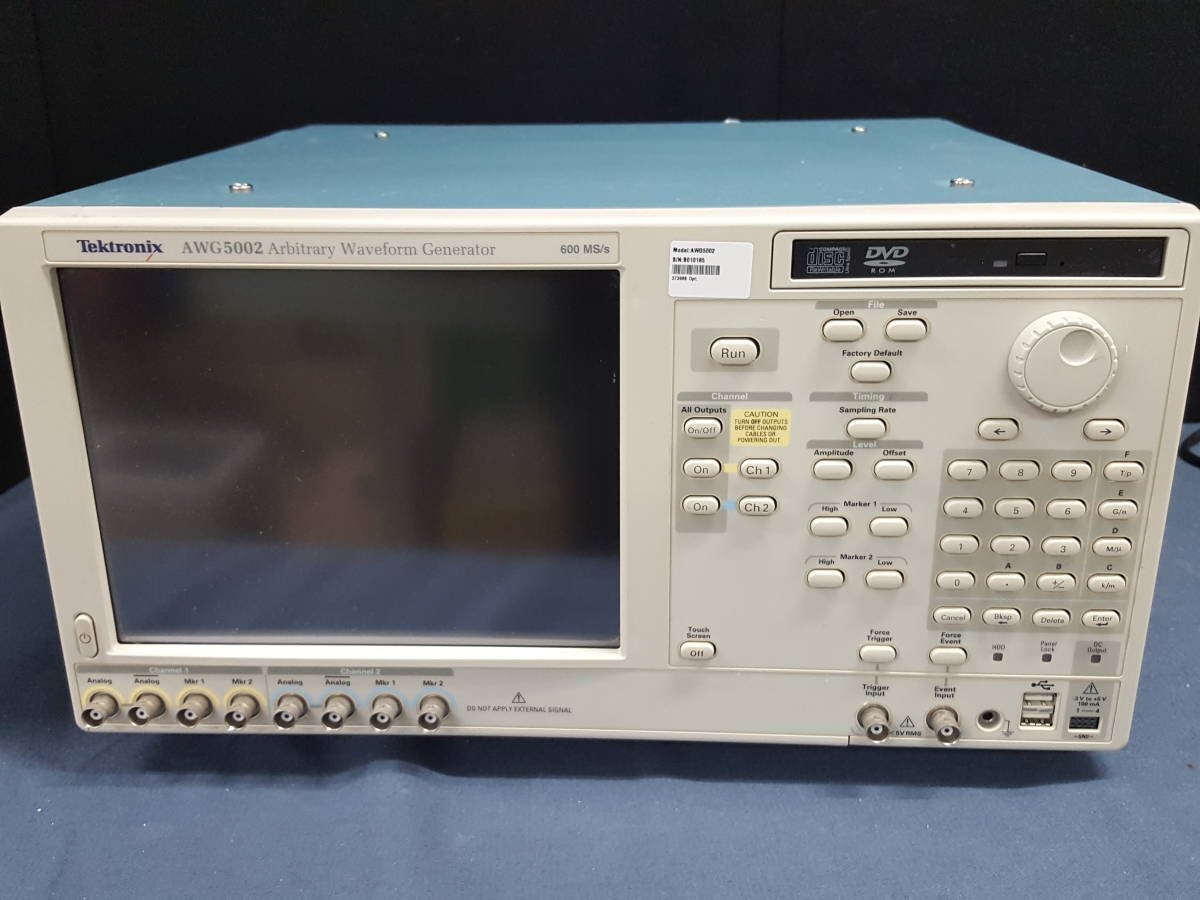 Tektronix AWG5002 Arbitrary Waveform Generator 600MS/s [r1129119026]