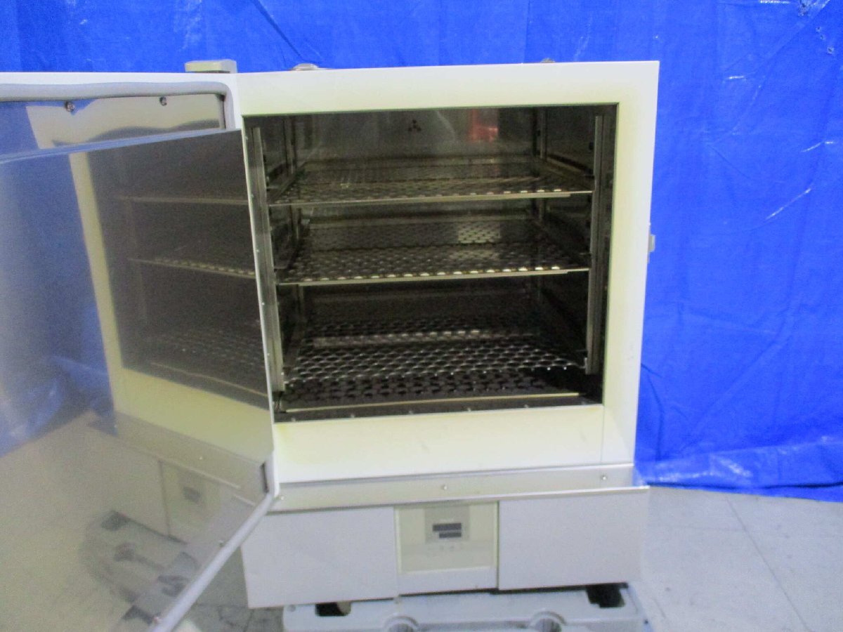 YAMATO DX402 Constant Temperature Dryer [c1129469129]