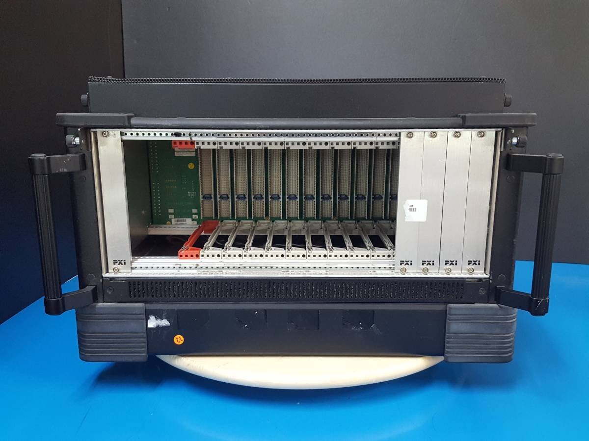 ADLINK PXIS-2690P-B 14-Slot 3U Integrated Portable PXI Chassis [1129537455]
