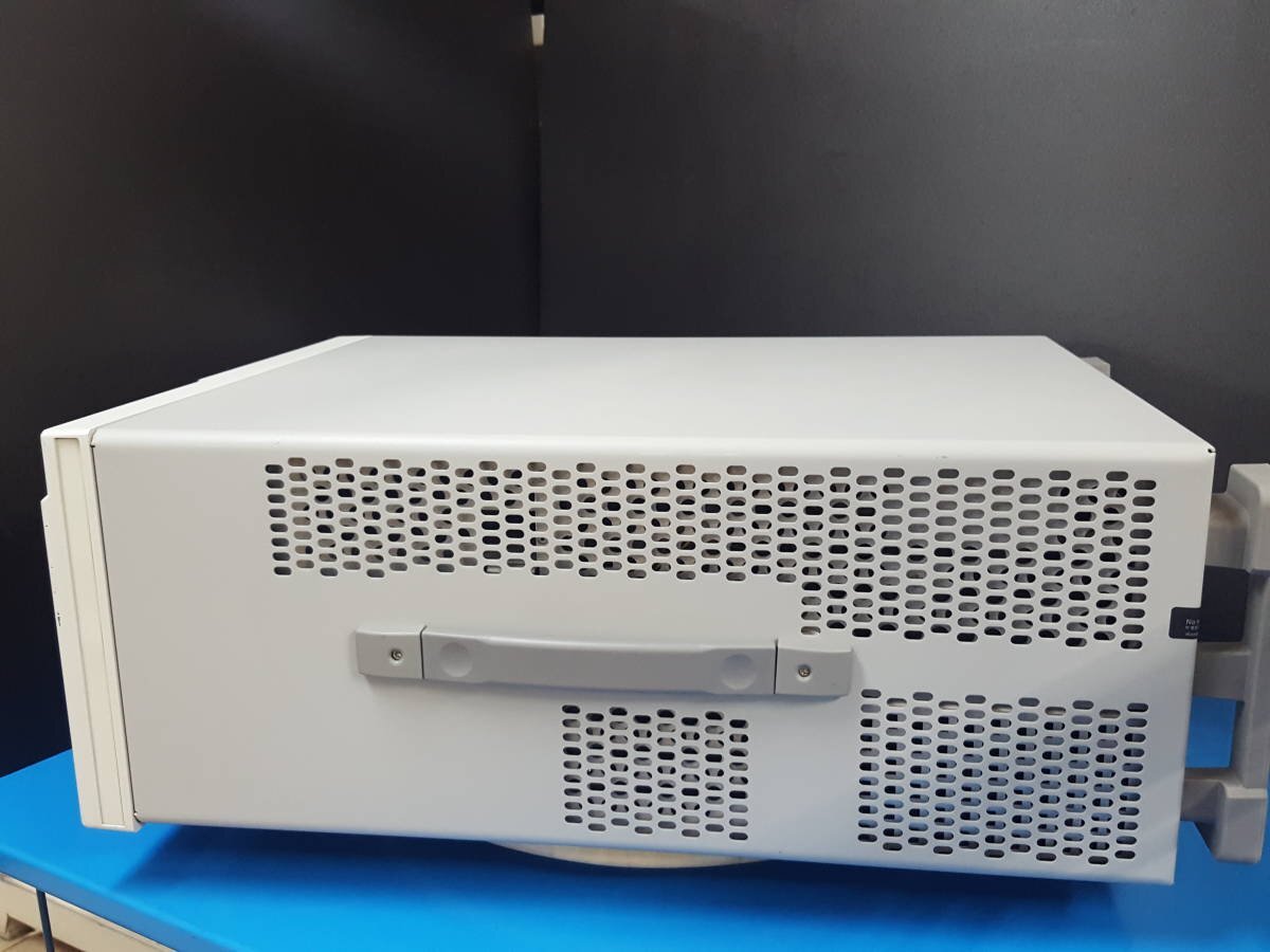 Agilent 86100B Infiniium DCA Wide-Bandwidth Oscilloscope Mainframe [w1130001209]