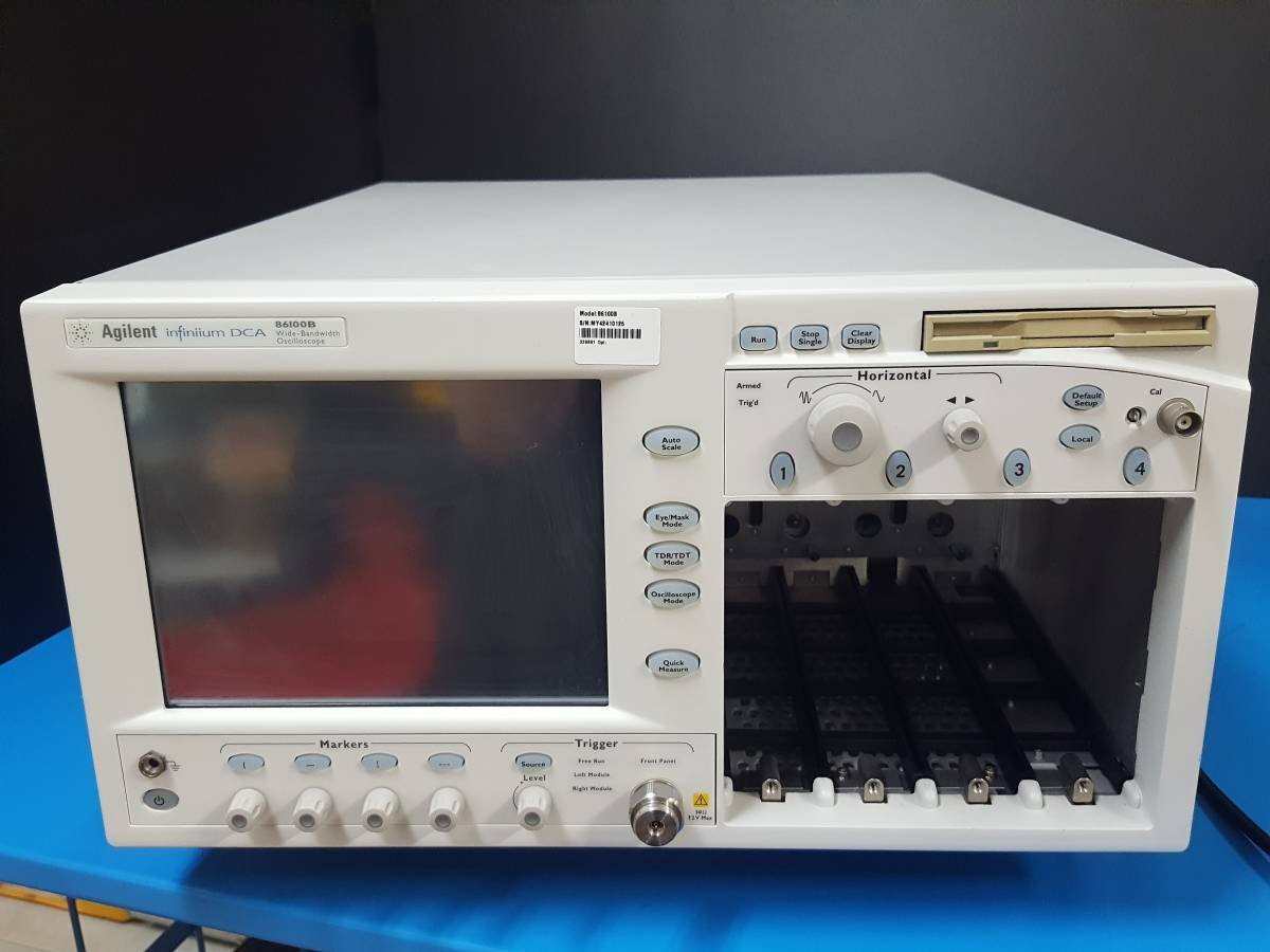 Agilent 86100B Infiniium DCA Wide-Bandwidth Oscilloscope Mainframe [w1130001209]