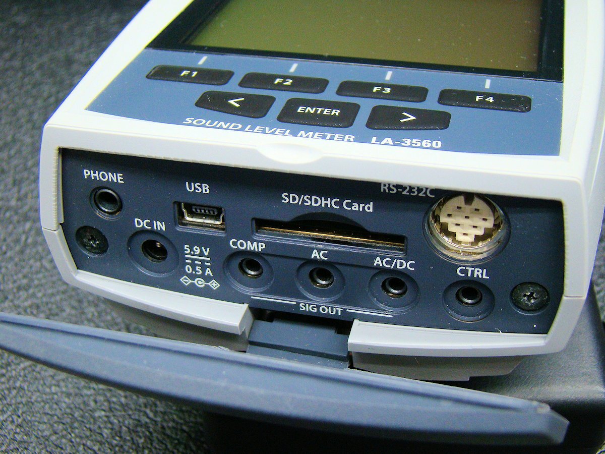 ONOSOKKI Ono Soki LA3560 LA-3560 Precision sound meter Real-time octave analysis function FFT analysis function Sound recording function Used