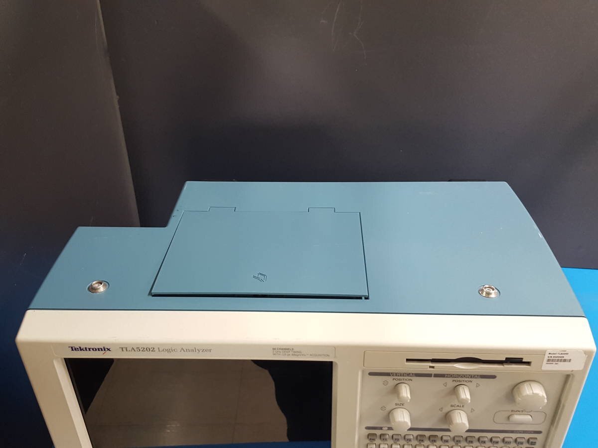 Tektronix TLA5202 Logic Analyzer 68ch [c1130862429]