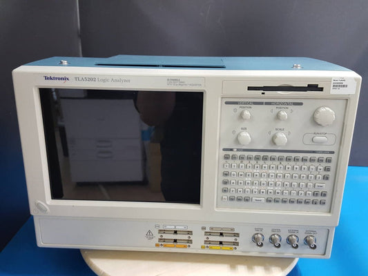 Tektronix TLA5202 Logic Analyzer 68ch [c1130862429]