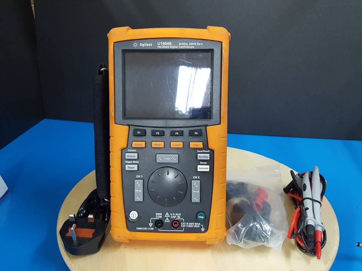 Agilent U1604B Handheld Digital Oscilloscope 40MHz 200MS/s 2ch [q1131159460]