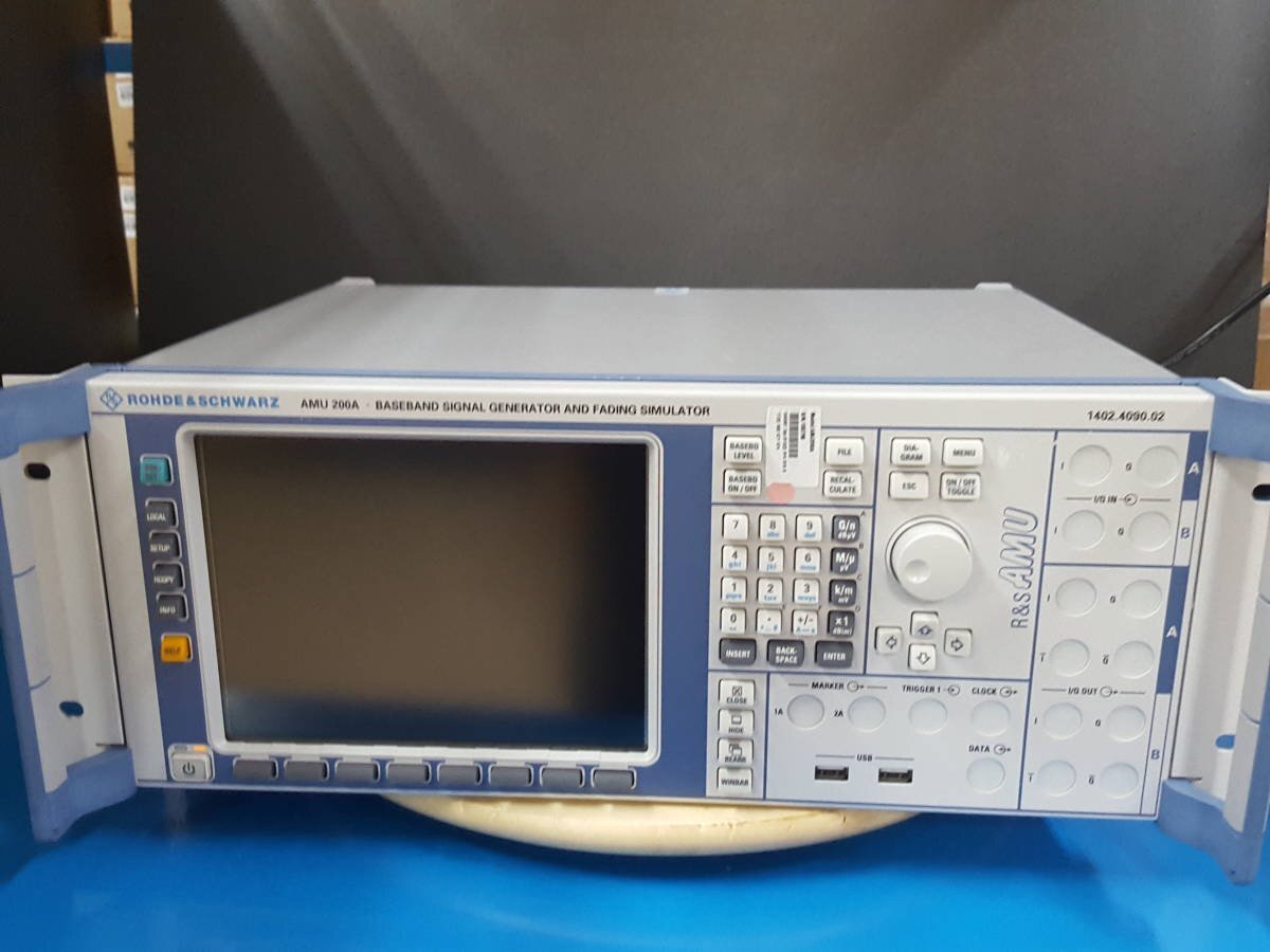 NBC R&S AMU200A Baseband Signal Generator Opt B13 B14 B15 B17 K62 K71 K74 [f1131159857]