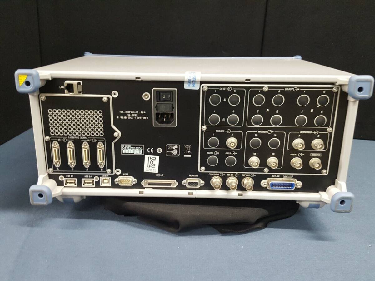 Rohde & Schwarz AMU200A Baseband Signal Generator [g1131169855]