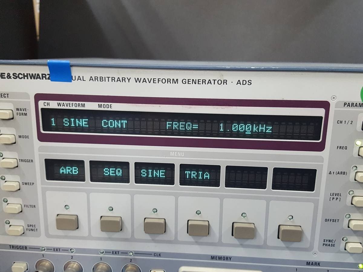 Rohde & Schwarz ADS Dual Arbitrary Waveform Generator [j1131250232]