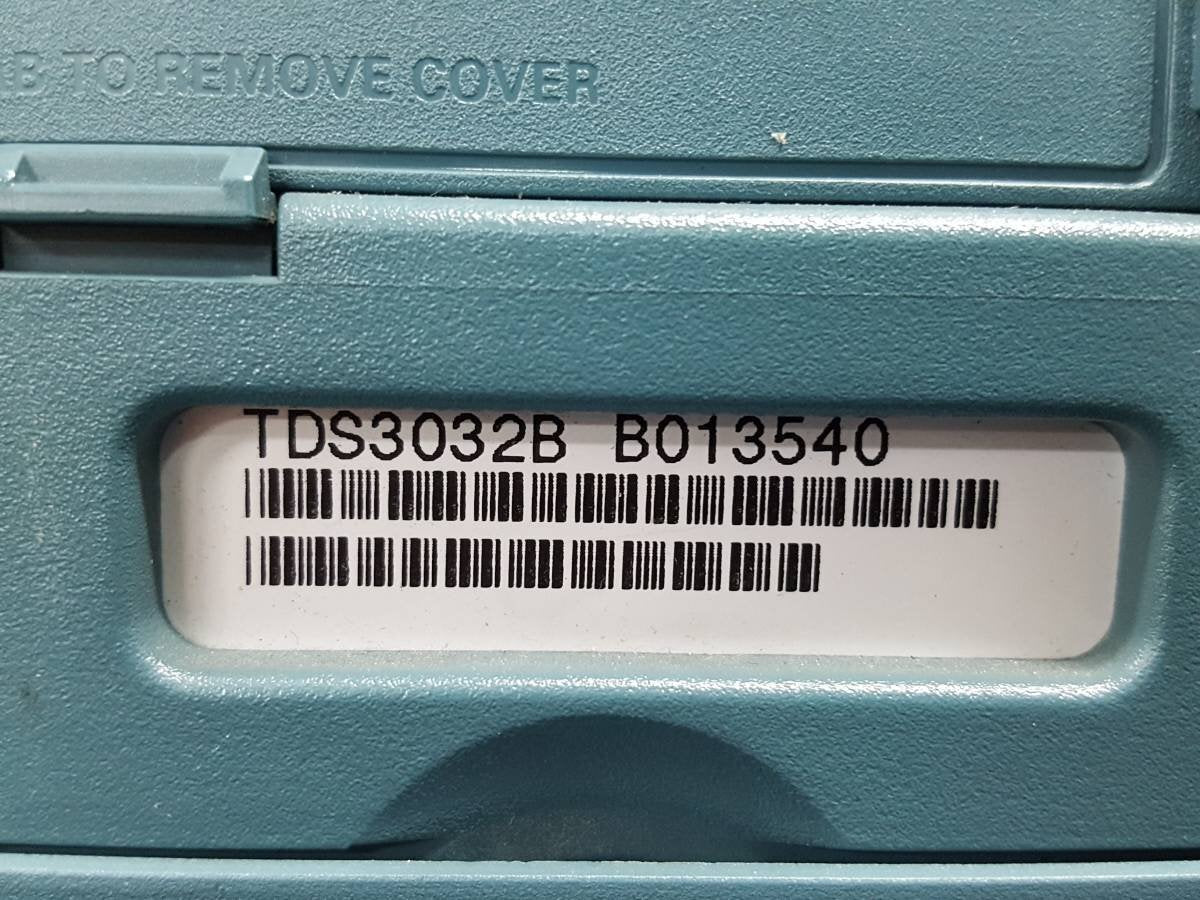 Tektronix TDS3032B Color Digital Oscilloscope 300MHz 2ch [x1131395403]