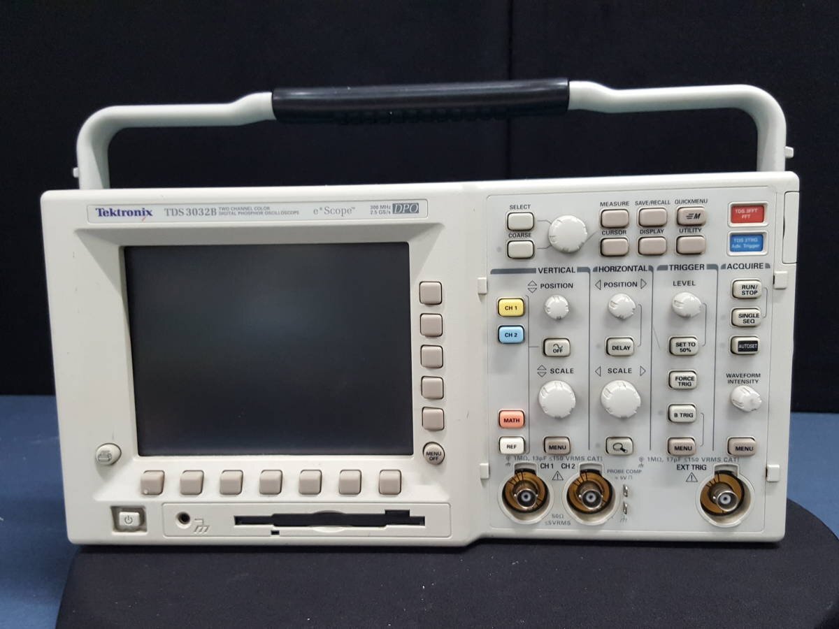 Tektronix TDS3032B Color Digital Oscilloscope 300MHz 2ch [x1131395403]