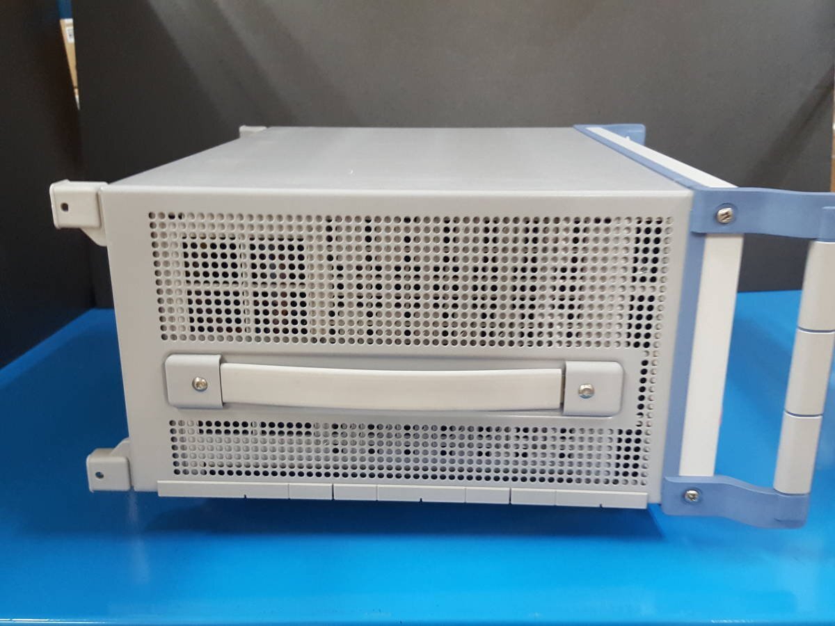 NBC R&S AMU200A Baseband Signal Generator Opt B13 B14 B17 K62 K71 [m1131389732]