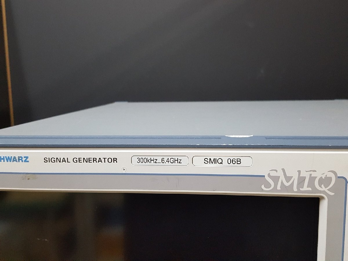 NBC R&S SMIQ06B Vector Signal Generator 300KHz to 6.4GHz [p1132696489]