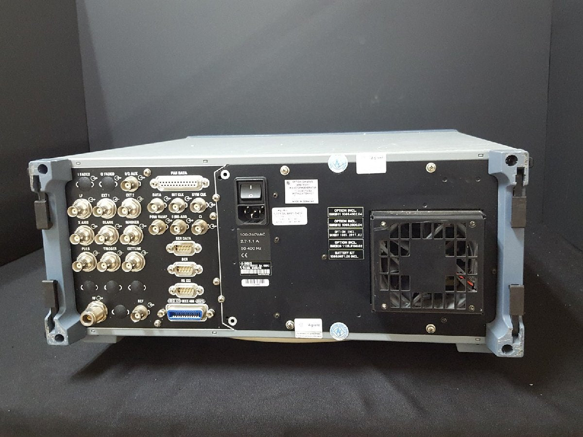 Rohde & Schwarz SMIQ02B Vector Signal Generator 300kHz-2.2GHz [s1132837490]