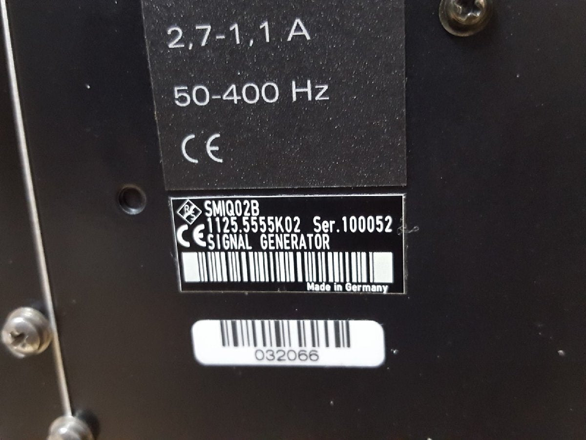 Rohde & Schwarz SMIQ02B Vector Signal Generator 300kHz-2.2GHz [s1132837490]