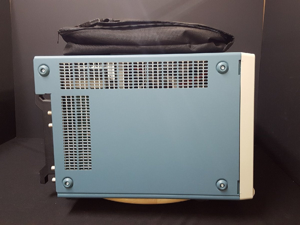 Tektronix TLA6203 102-Channel Logic Analyzer [m1135527728]