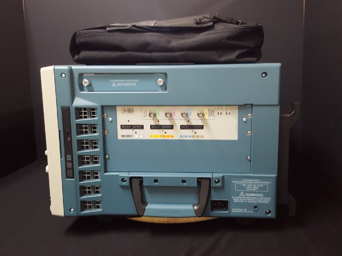 Tektronix TLA6203 102-Channel Logic Analyzer [m1135527728]