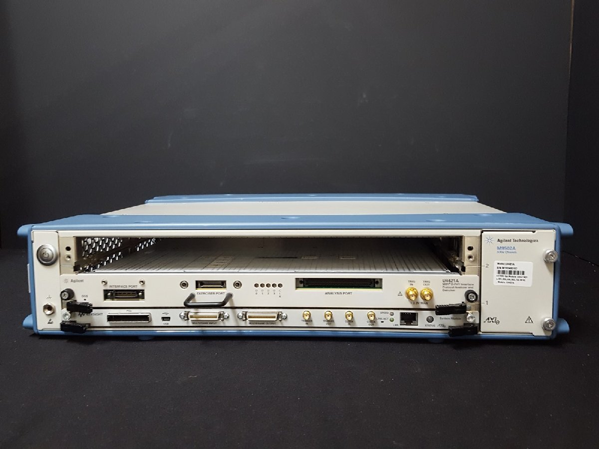 Agilent M9502A AXIe Chassis with U4421A MIPI D-PHY Protocol Analyzer Exerciser [u1138383801]