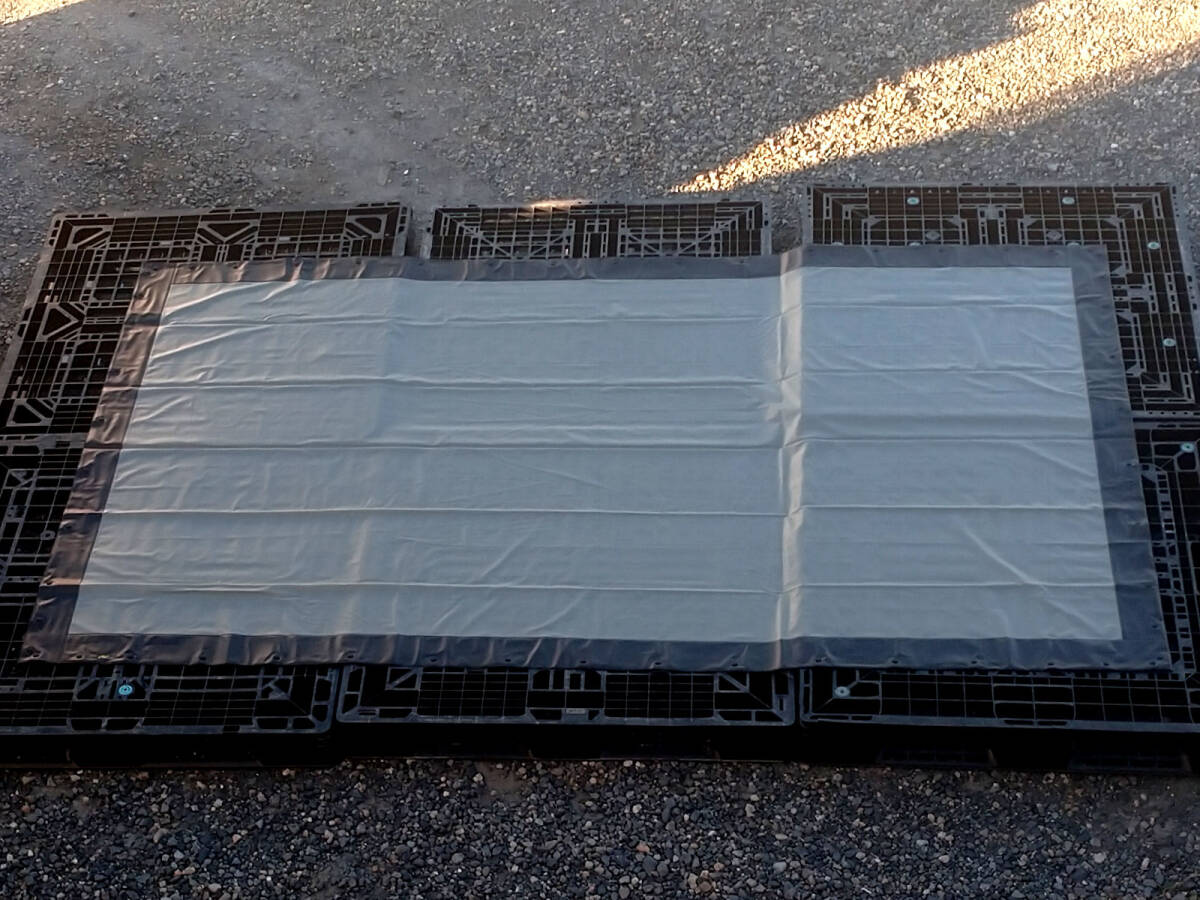 Stanful MBCR-120HDCS 120-Inch Folding Rear Projection Screen [p1139040584]