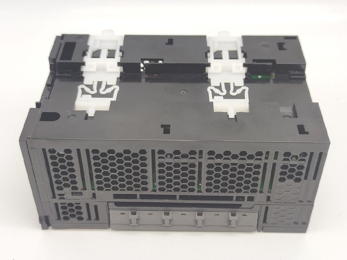 OMRON NX1P2-1040DT Programmable Logic Controller [d1141460052]