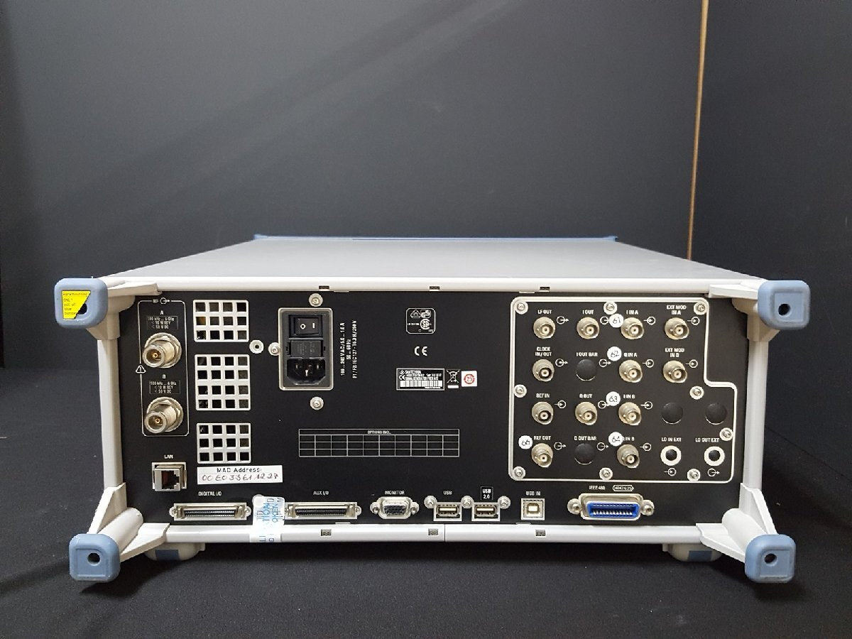 Rohde & Schwarz SMATE200A Vector Signal Generator 100kHz-6GHz [u1142843322]