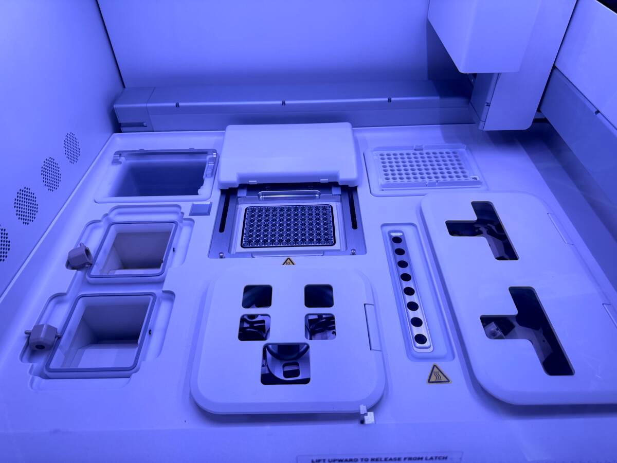 Thermo Fisher Ion Torrent Chip Manufacturing Automation Device IONCHEF [r1144360028]