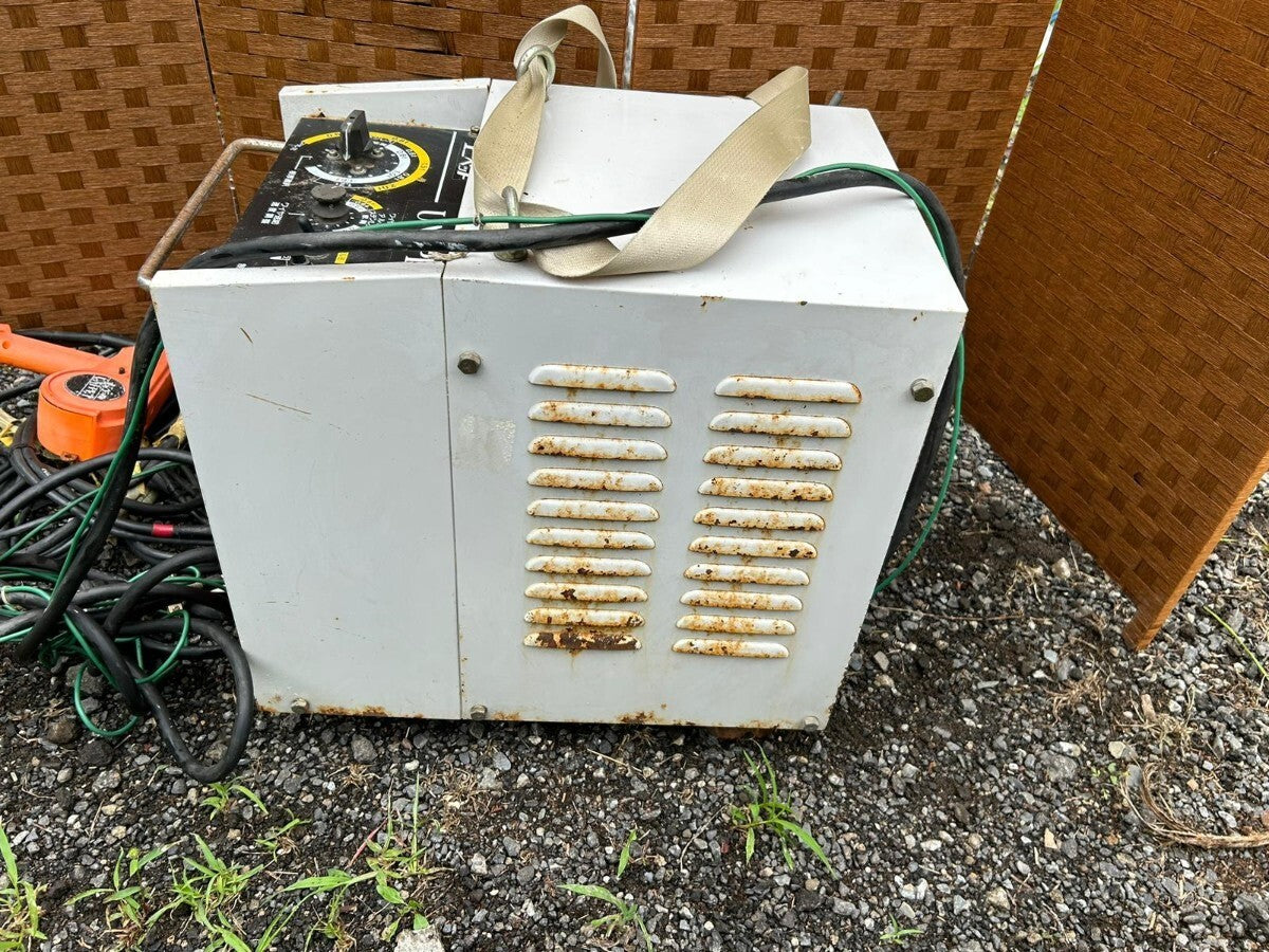 Daihen UPT-135 MIG MAG Semi-Automatic Welding Machine for Thin Plates [s1144761807]