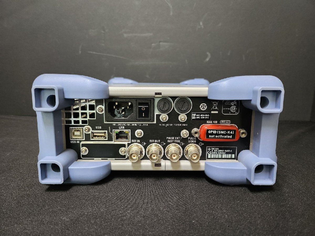 R&S SMC100A Signal Generator 9 kHz to 3.2 GHz [t1145653208]