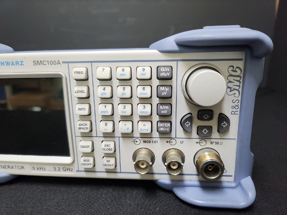 R&S SMC100A Signal Generator 9 kHz to 3.2 GHz [t1145653208]