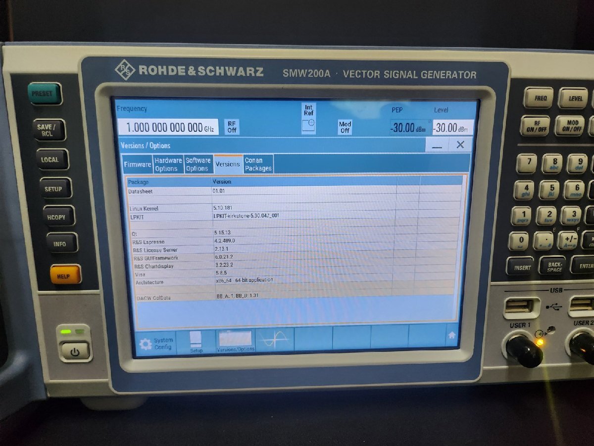 R&S SMW200A Vector Signal Generator 100kHz to 6GHz Opt. B10 B13 B106 K16 K55 K84 K85 K522 K540 K541 [w1147688414]
