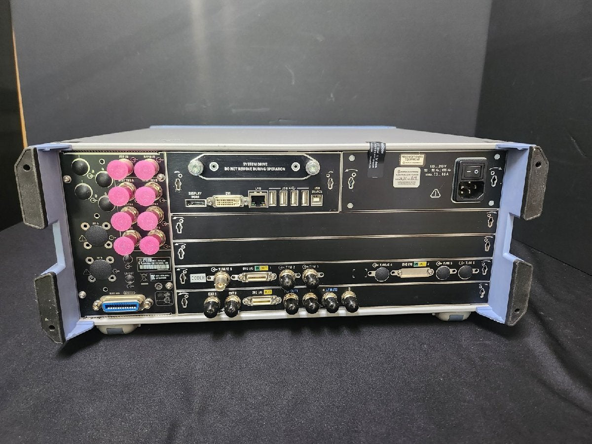 R&S SMW200A Vector Signal Generator 100kHz to 6GHz Opt. B10 B13 B106 K16 K55 K84 K85 K522 K540 K541 [w1147688414]