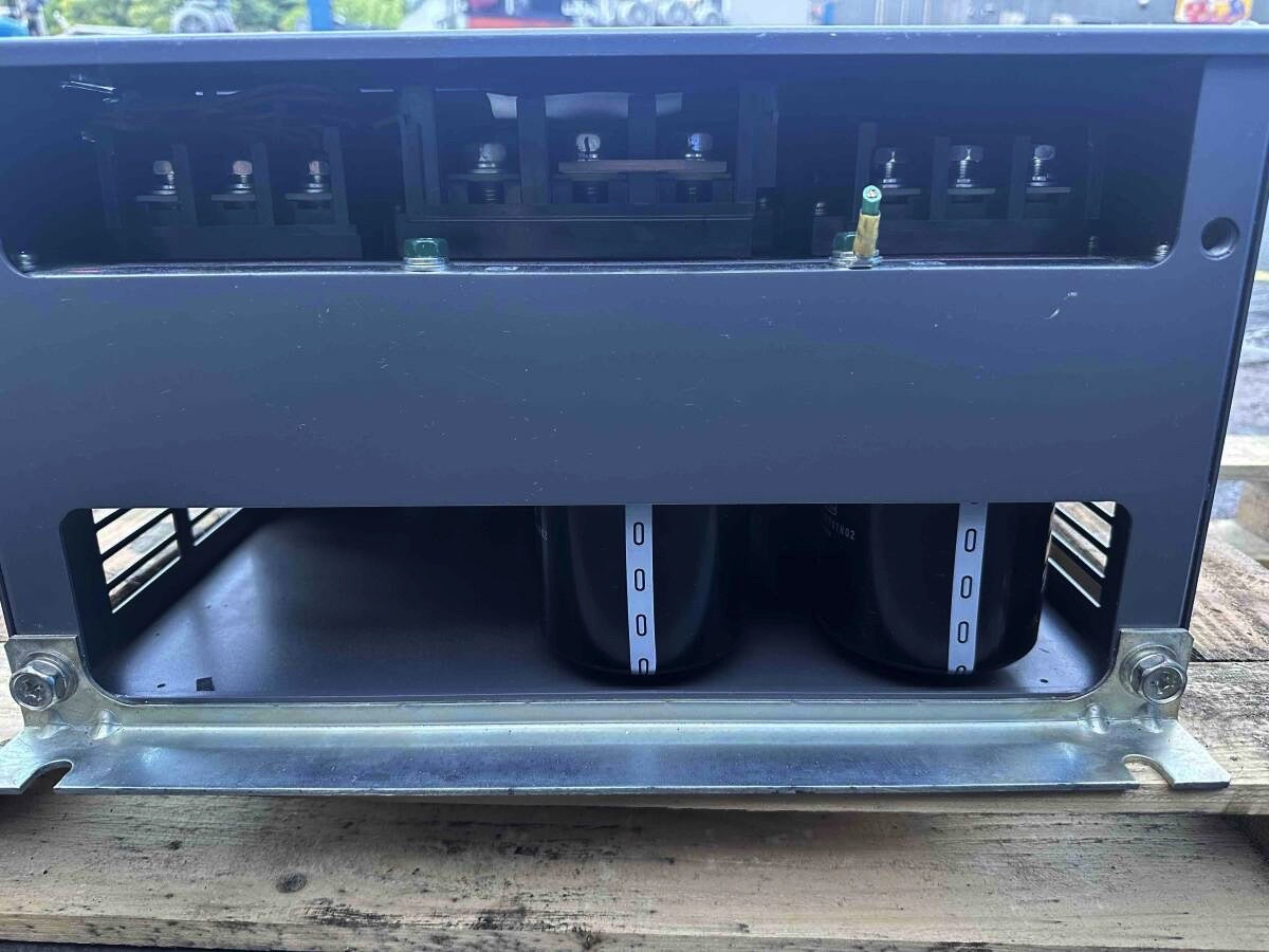 Mitsubishi Electric FR-B-55K A700 Inverter 55kW [t1151334444]